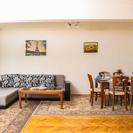 Апартамент Krichim Apartments,three-bedroom, Large Apartment, Center София